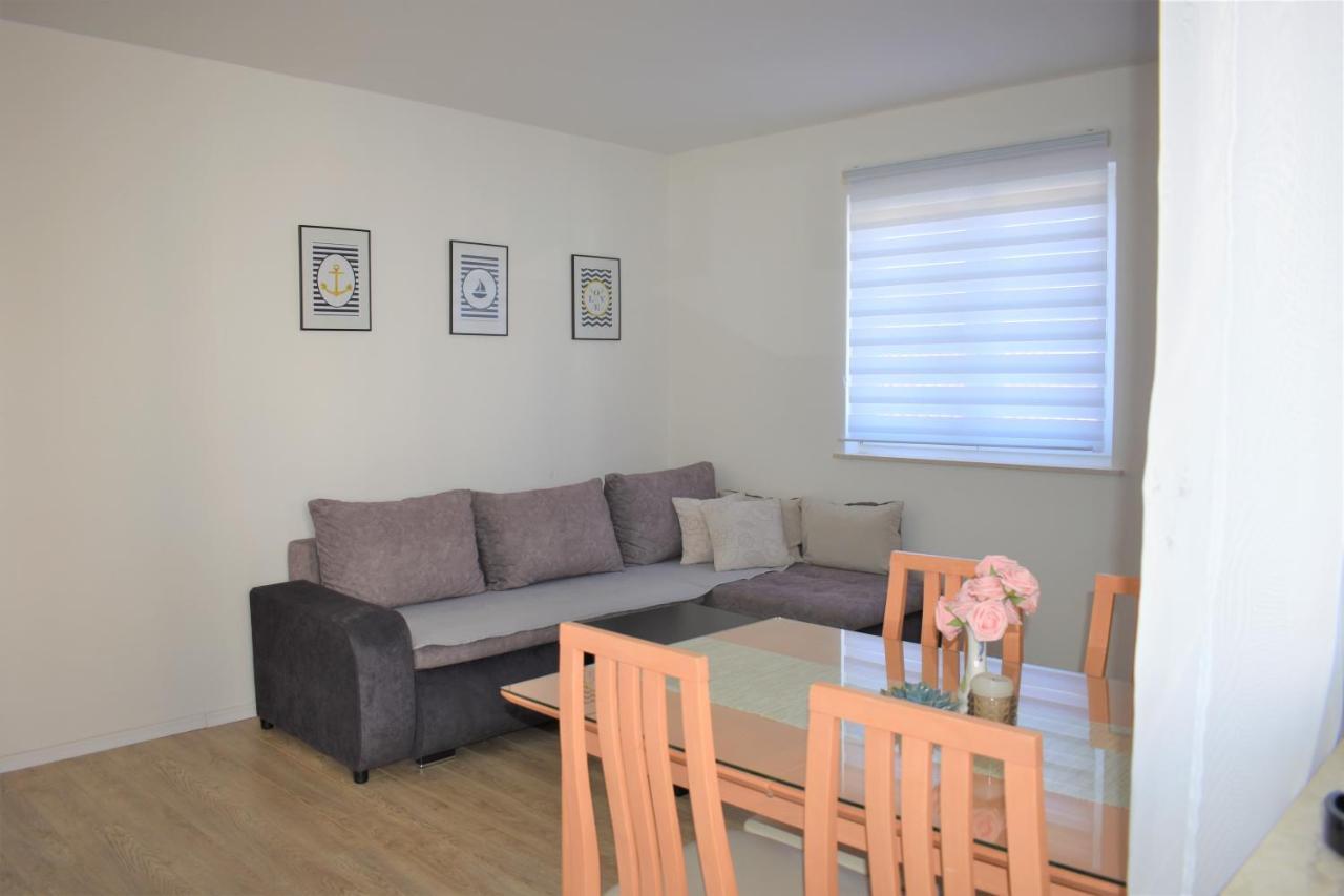 Janja Apartment Murter
