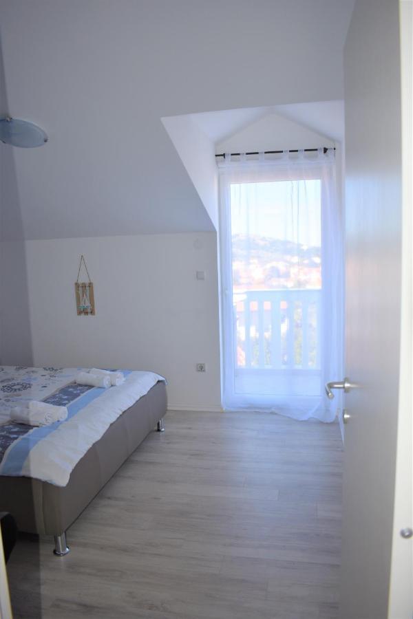 Apartment Janja Murter