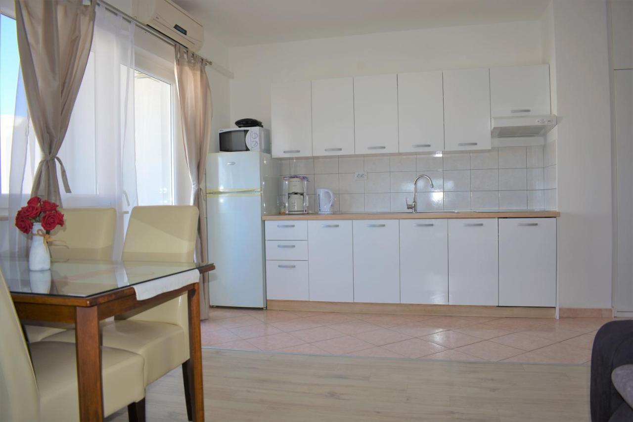 Janja Apartment *