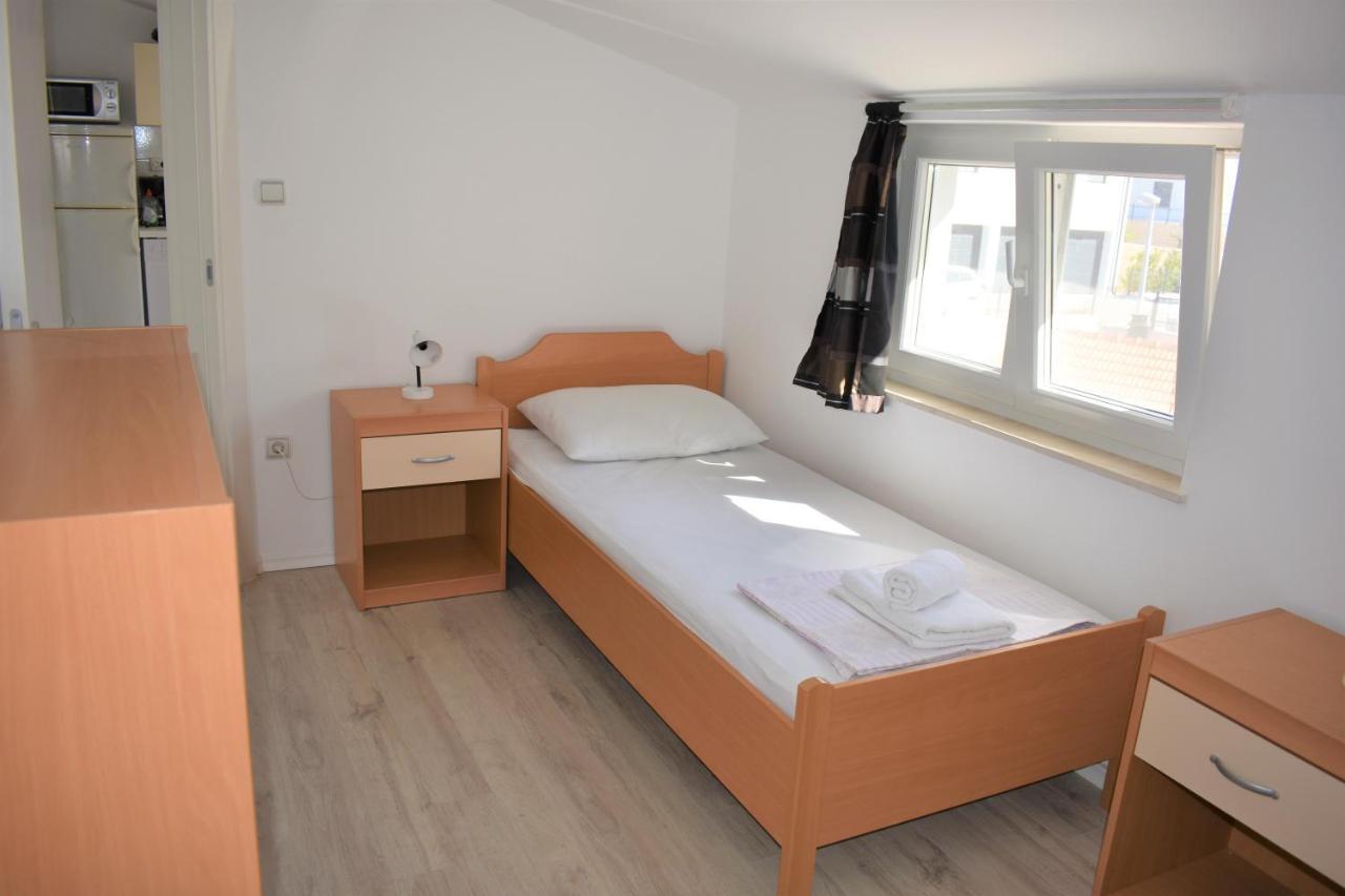 Janja Apartment Murter
